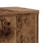 Detailansicht der braunen Altholz-Optik Oberfläche eines vidaXL Pflanzenständers aus Holzwerkstoff.