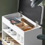 SoBuy Schuhbank FSR25-W mit Sitzfläche, offen. Schuhregal aus Holzwerkstoff in Weiß mit Schuhen und Zubehör.