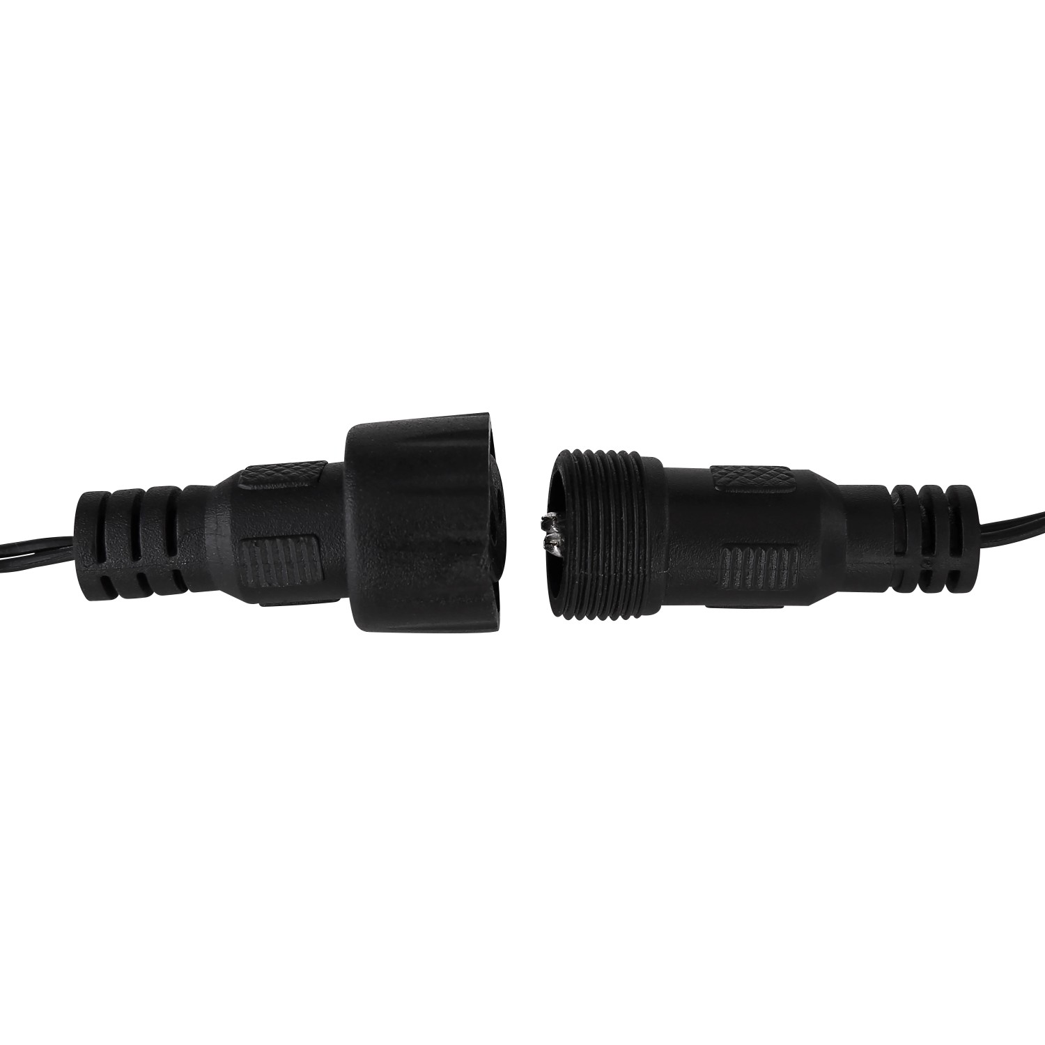 Detailaufnahme: Schwarzer Stecker der Globo LED-Solarlichterkette, Verbindungselement.