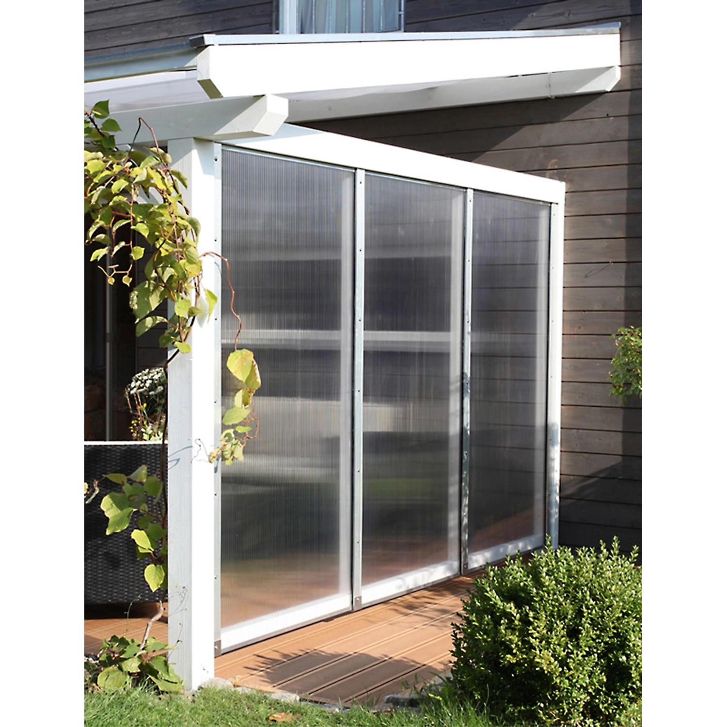 Skan Holz Seitenwand mit Polycarbonatplatten, 305x200 cm, Douglasie Nussbaum, Zubehör für Terrassenüberdachungen.