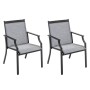 Zwei graue Gartenstühle mit schwarzem Metallrahmen und Stoffbezug. Komfortable Terrassenstühle im 2er Set.