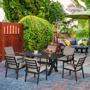 Outsunny 7-teilige Gartensitzgruppe: grauer Aluminiumtisch, 6 Stühle mit Kunststoffholz-Armlehnen und beigen Kissen.