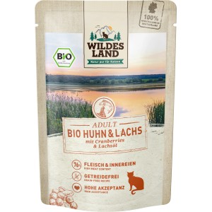 Wildes Land Bio Katzen-Nassfutter Huhn & Lachs, getreidefrei und mit hohem Fleischanteil.