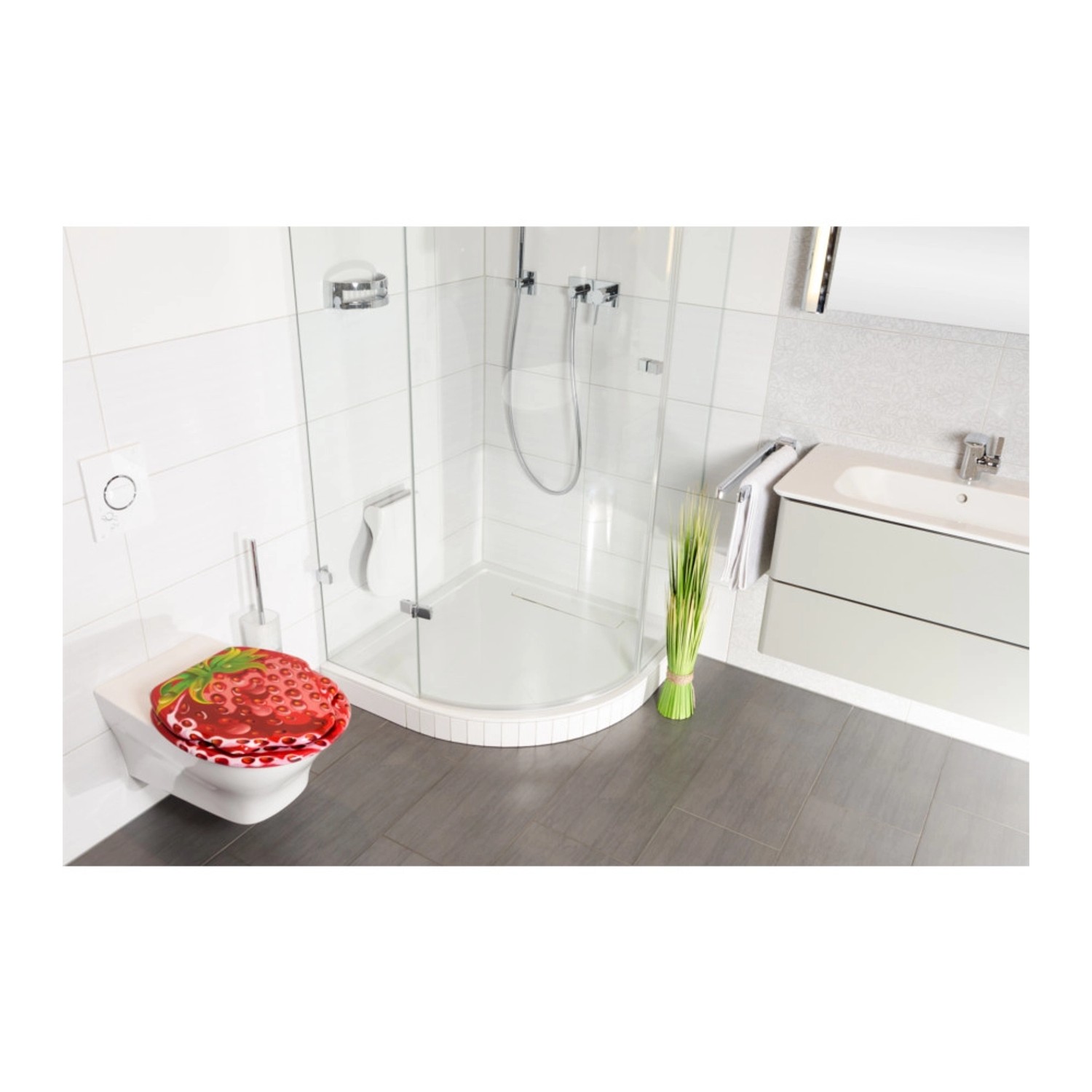 Sanilo WC-Sitz Rosen auf Toilette im Bad. Holz Toilettendeckel mit Erdbeer-Motiv.