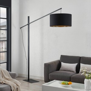 Moderne Arcchio Bogenlampe Mossa, schwarz, mit goldenem Lampenschirm für Wohnzimmer.