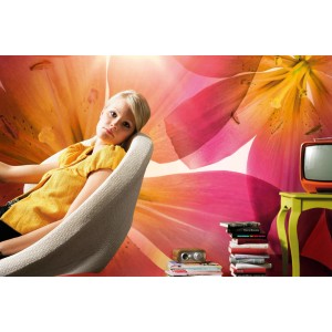 Fototapete Summer Sun mit Blumenmotiv im Wohnzimmer, 368x254 cm.