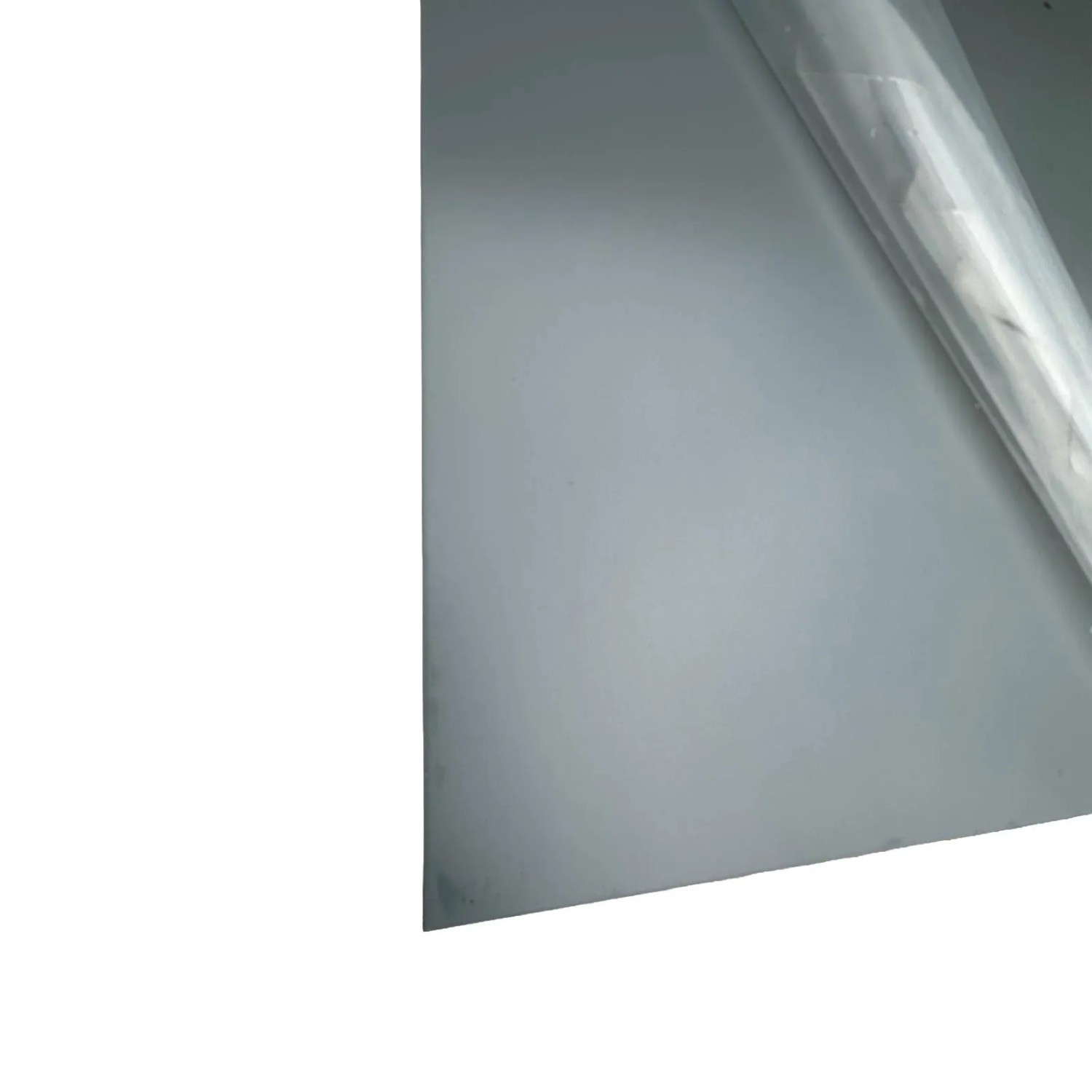Basaltgraues Aluminiumblech RAL 7012, 1,5mm stark, mit abziehbarer Schutzfolie. Perfekt für individuelle Zuschnitte.