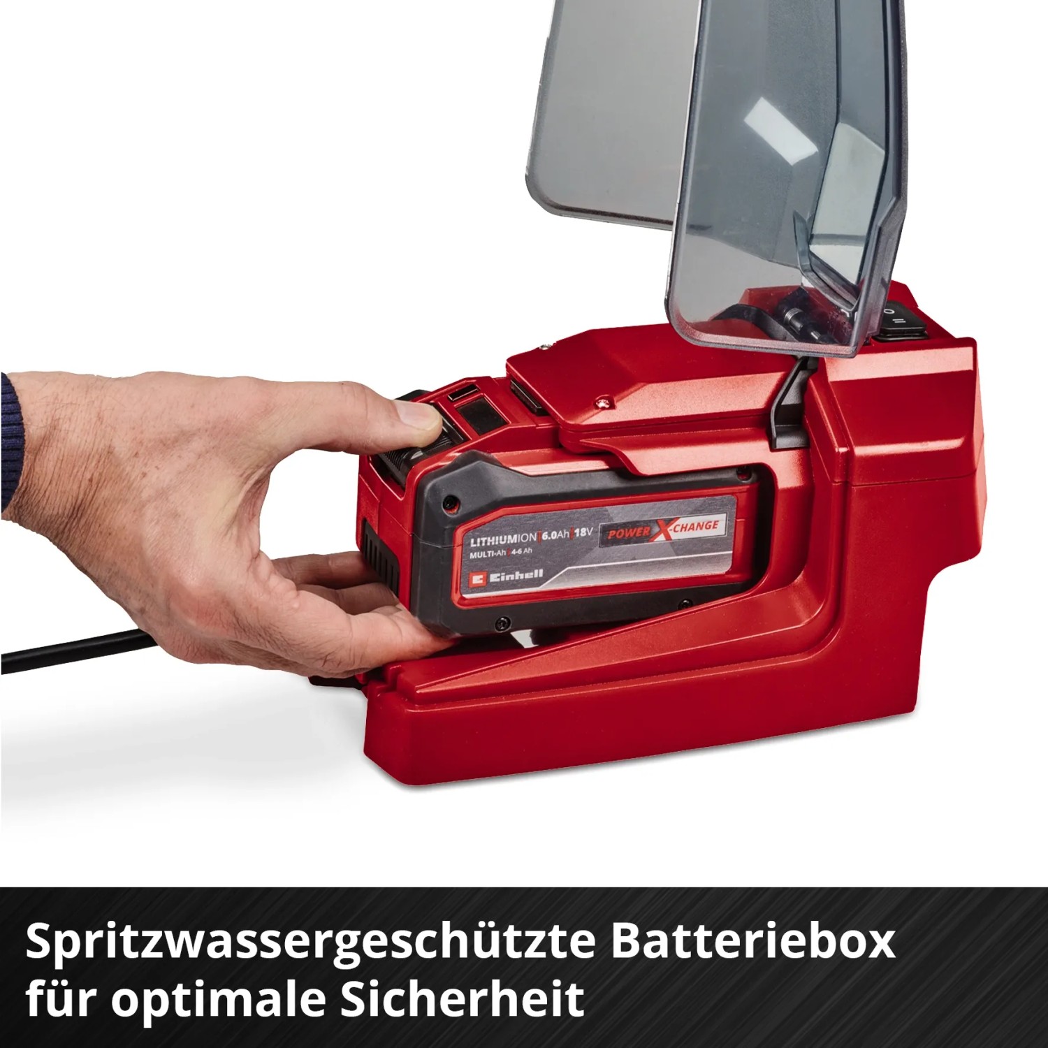 Einhell Akku-Wasserpumpe: Detailaufnahme der Akku-Box mit eingesetztem Power X-Change Akku.