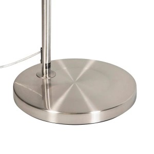 Detailaufnahme: Fuß der QAZQA Bogenlampe Arc Basic aus Stahl.
