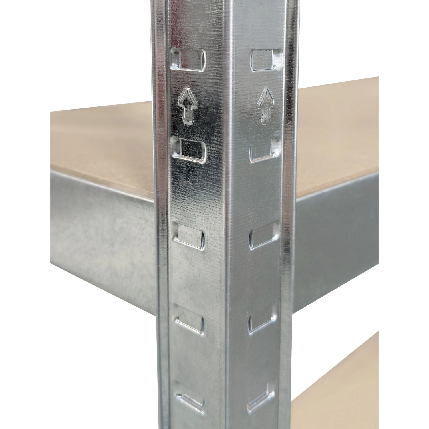Verzinkter Metallrahmen des OBI Schwerlast-Steckregals mit Steckschlitzen und MDF-Boden. Einfache Montage.