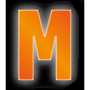 Reflektierender Klebebuchstabe M, 8 cm, orange. Ideal für Hausnummern und Beschriftungen.