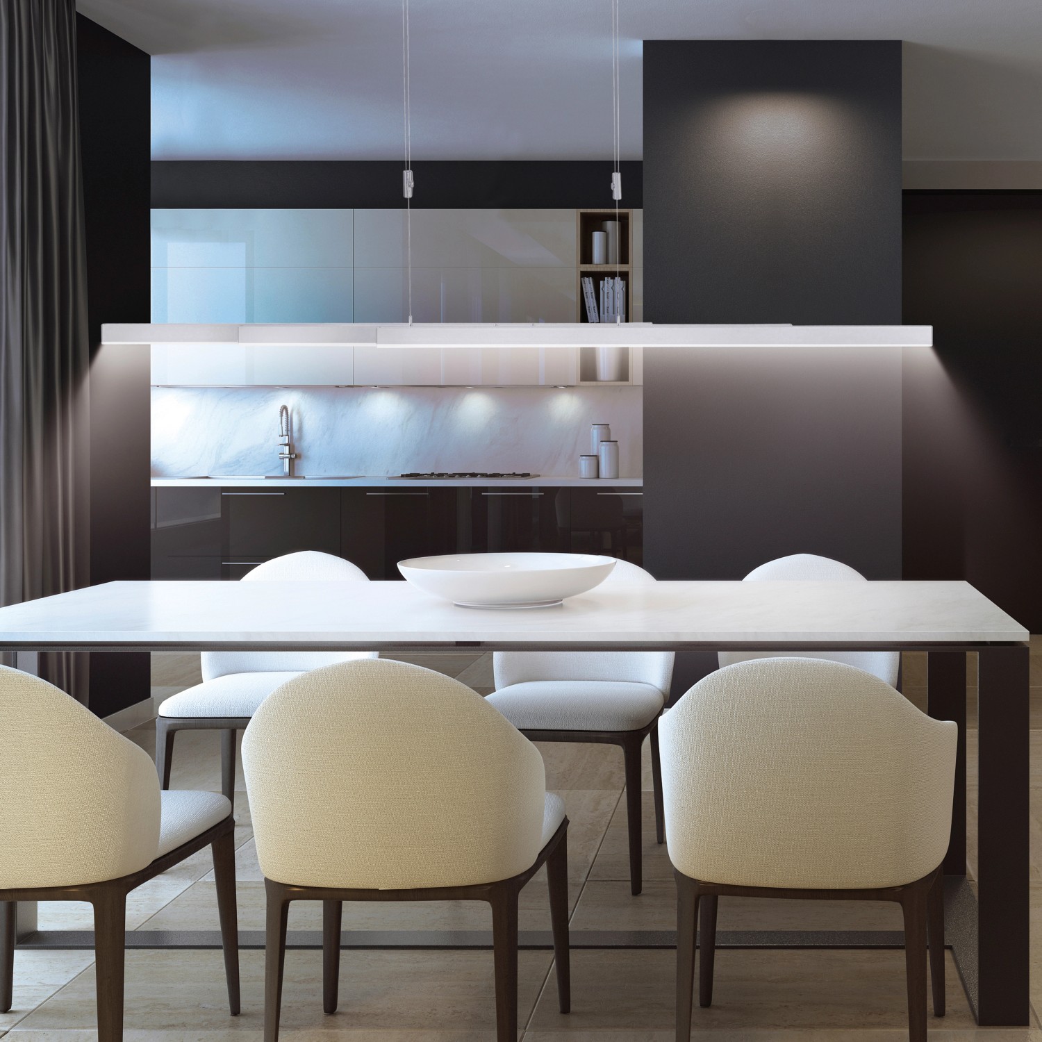 Moderne Paul Neuhaus LED-Pendelleuchte Adriana aus Aluminium über Esstisch, höhenverstellbar.