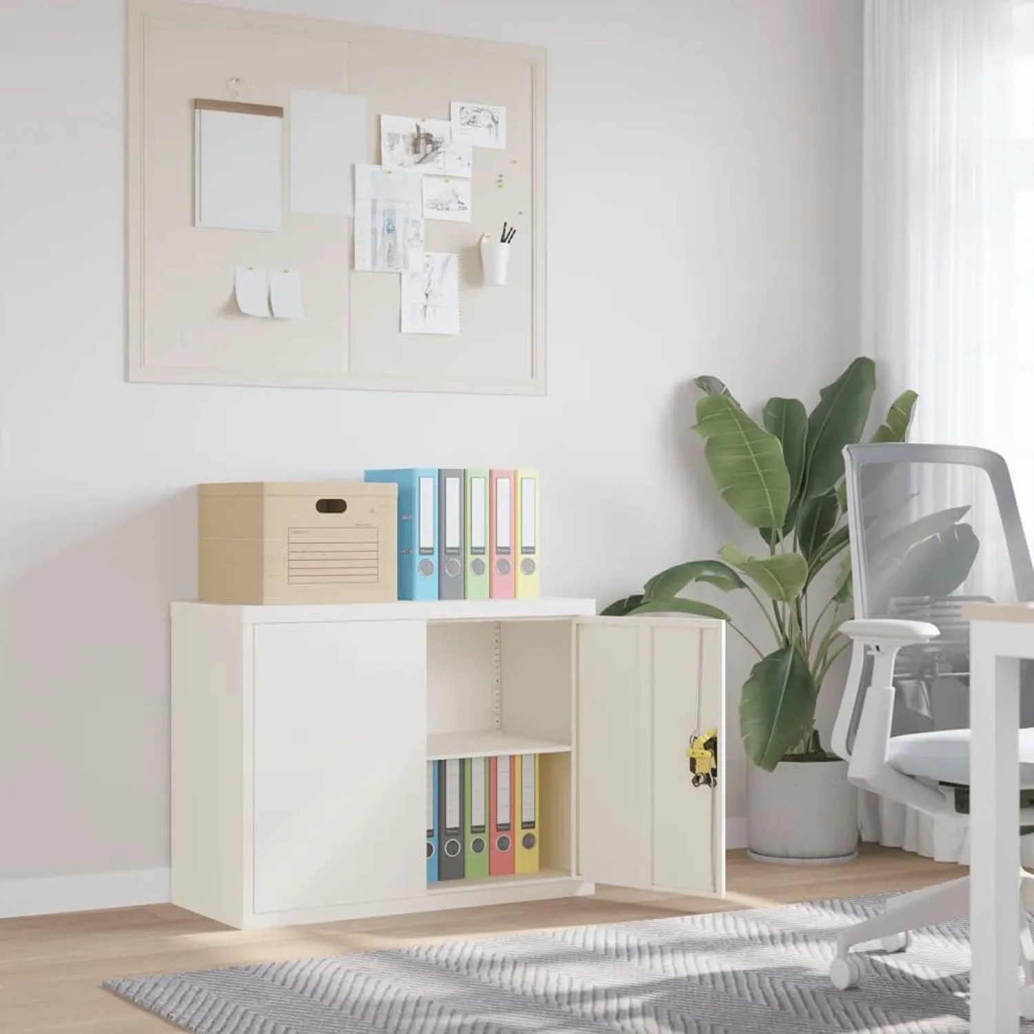 Weißer vidaXL Aktenschrank aus Stahl, 90x40x70 cm, mit offenstehender Tür und Ordnern.