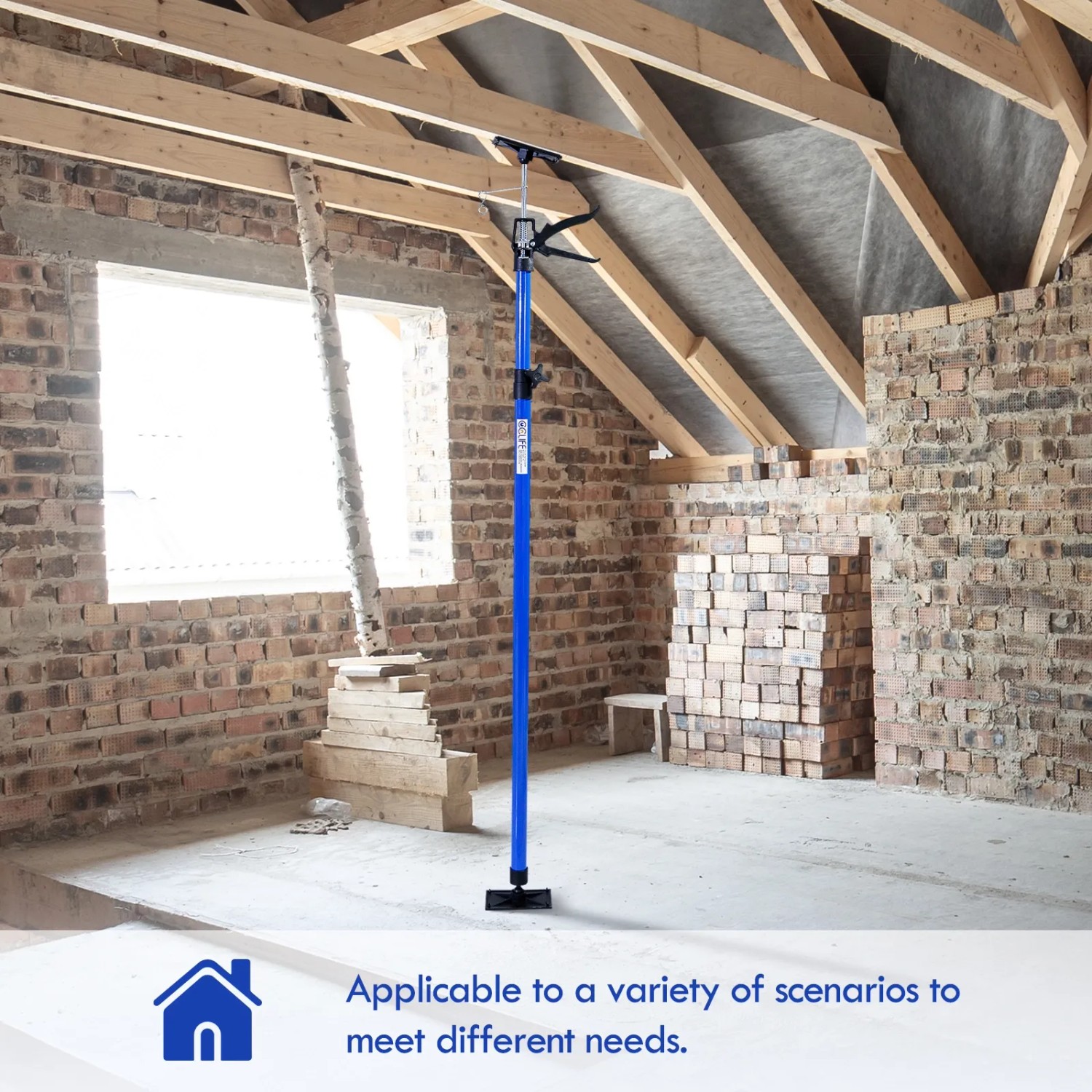 Blaue CCLIFE Deckenstütze (115-290cm) im Einsatz auf einer Baustelle. Ideal für Montagearbeiten.