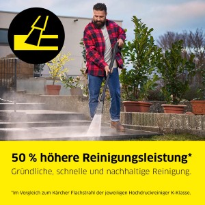 Mann reinigt Steintreppe mit Kärcher eco!Booster 145 Flächenreiniger für K5 Hochdruckreiniger.