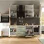 Flex-Well Küchenzeile Cara in Schilfgrün/Artisan Eiche mit E-Geräten wie Backofen, Kühlschrank und Geschirrspüler.