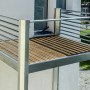 Designbalkon mit Holzfußboden und Lamellengeländer, 288x200x290cm. Einfache Montage.