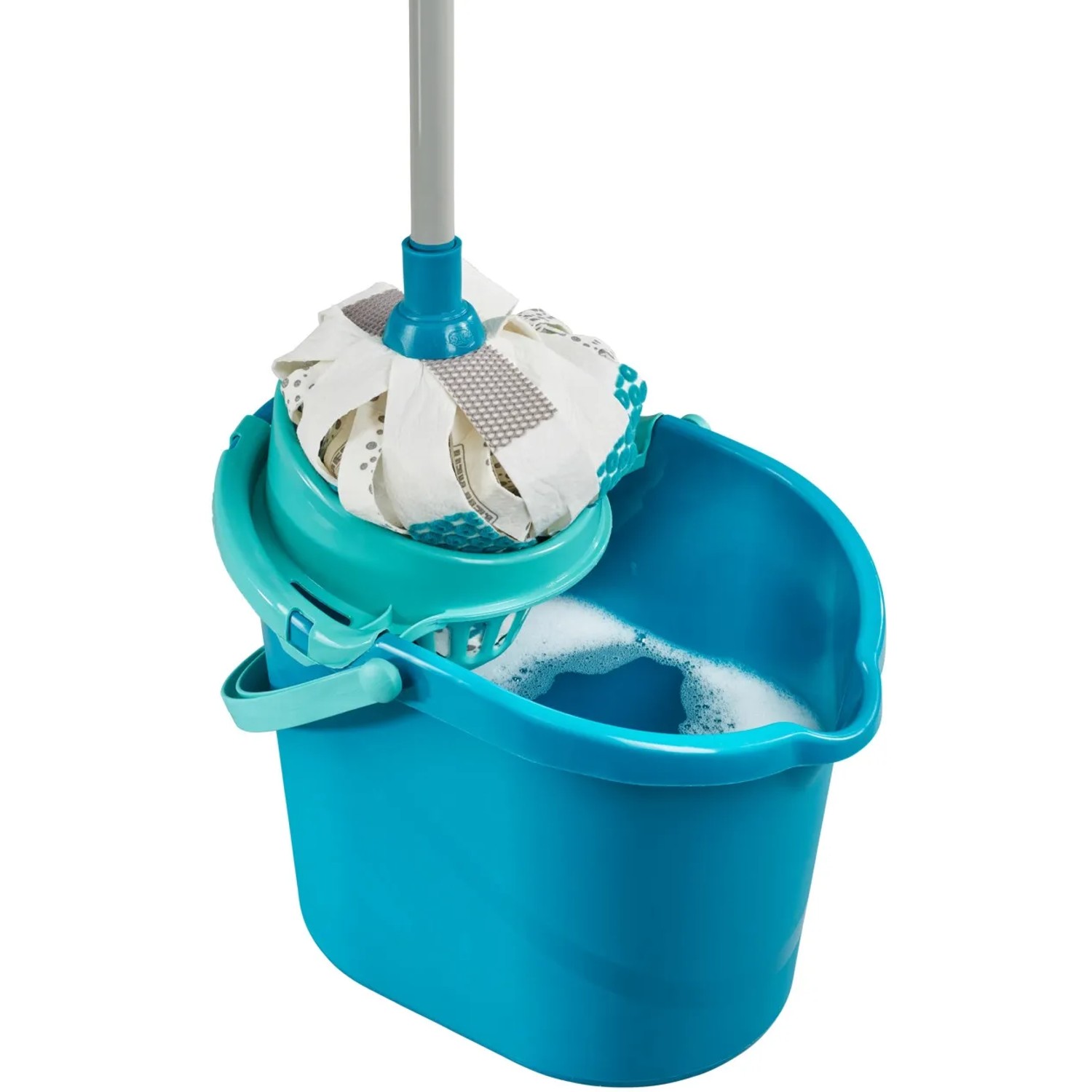 Leifheit Power Mop 3 in 1 Ersatzkopf im Eimer mit Wasser und Schaum.