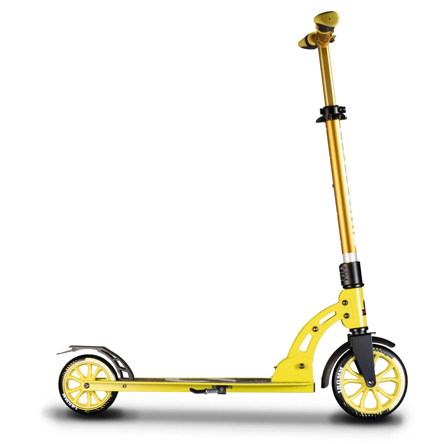 Gelber Six Degrees Junior Scooter aus Aluminium mit Klappmechanismus und Ständer.