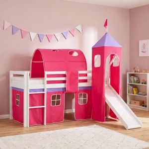 Weißes Kinderhochbett 90x200 aus Kiefernholz mit pinkem Vorhang, Tunnel, Turm und Rutsche. Spielbett.