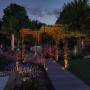 Paulmann LED Bodeneinbaustrahler Floor Plug & Shine im Garten, warmweißes Licht.