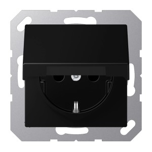 Jung Steckdose A 550, Graphitschwarz matt, mit Klappdeckel für zusätzlichen Schutz.