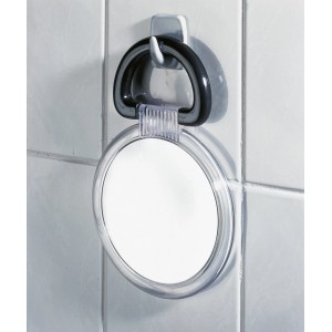 Wenko Kosmetikspiegel mit 3-fach Vergrößerung, hängend an Wandfliesen.