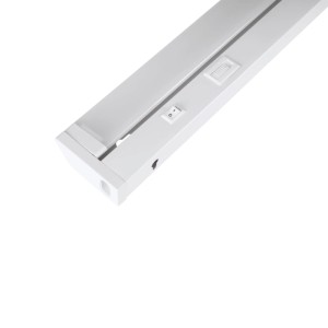 Weiße Eglo LED-Unterbauleuchte Russcallo 57 cm mit CCT- und Ein/Aus-Schalter. Schwenkbare Lichtleiste.
