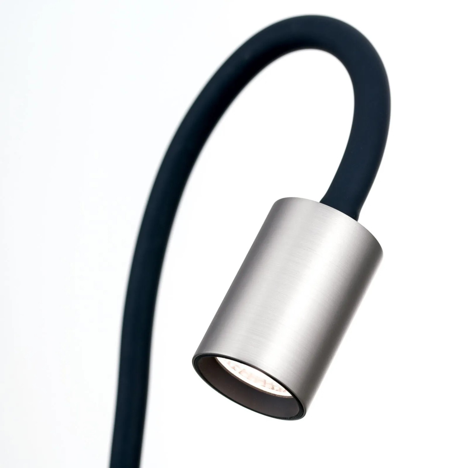Orion LED Klemmleuchte, 5W, silber matt, mit flexiblem Schwanenhals für präzise Lichtführung.