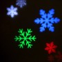 LED Projektor mit bunten Schneeflocken für Außen- und Innenbereich. Dekorative Außenleuchte.