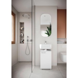 Badmobil Waschbeckenunterschrank Juna, weiß, mit Waschbecken in modernem Badezimmer.