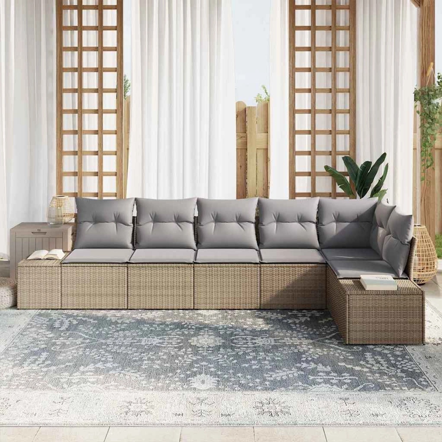 Beiges 6-teiliges vidaXL Gartensofa-Set aus Rattan mit grauen Kissen.