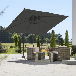 Quadratischer, anthrazitfarbener Schneider Ampelschirm Rhodos Junior 270x270 cm über einer Sitzgruppe im Garten.