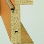 Detailansicht einer weißen Türzarge (ähnlich RAL 9010) mit Eckkante und Wandstärkenausgleich.