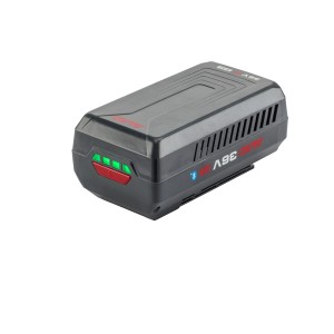 AL-KO Akku B160 LI BT 36V 4 AH: Schwarzer Akku mit Ladestandsanzeige und Bluetooth-Symbol.