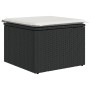 Schwarzer vidaXL Gartenmöbel-Fußhocker aus Rattan mit cremefarbenem Kissen.