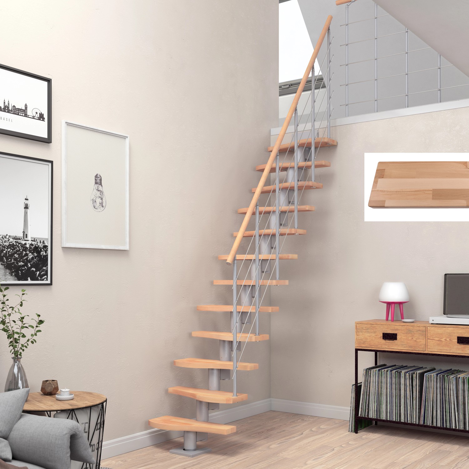 Dolle Mittelholmtreppe Basel, Buche perlgrau, mit Geländer im Wohnraum.