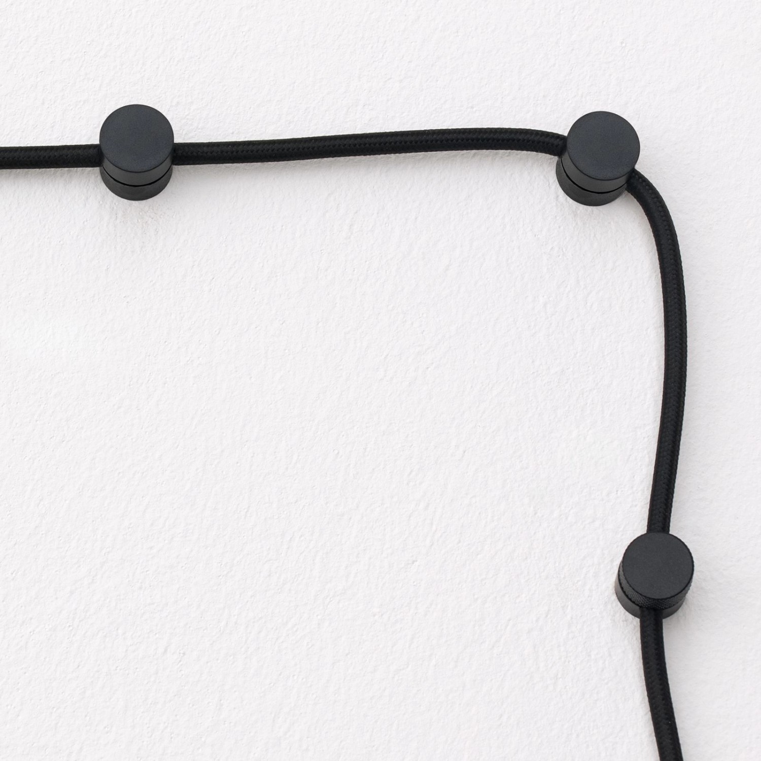 Orion Lightstyle Kabelhalter, 5er Set, Schwarz, zur Befestigung von Lampenkabeln an der Wand.