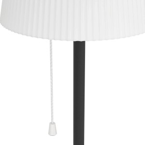 Detailaufnahme: EGLO Solar LED Stehleuchte SCORDIANO, weißer Schirm, schwarzer Ständer, Zugschalter.
