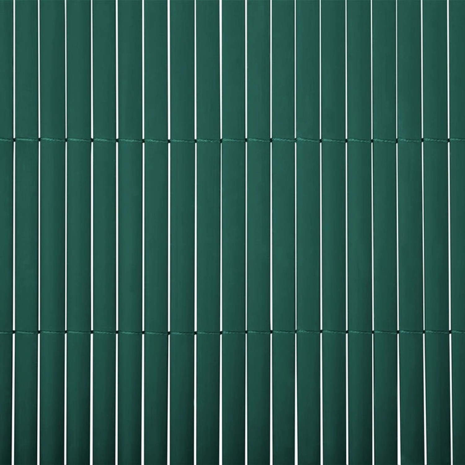 Grüner KARAT PVC Sichtschutzzaun, blickdicht, 150x500 cm für Garten & Balkon.