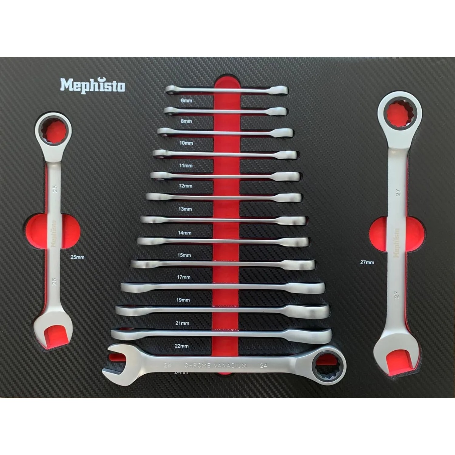 Mephisto Ringschlüssel Set im Werkzeugwagen: Verschiedene Größen für Werkstatt & Heimwerker.