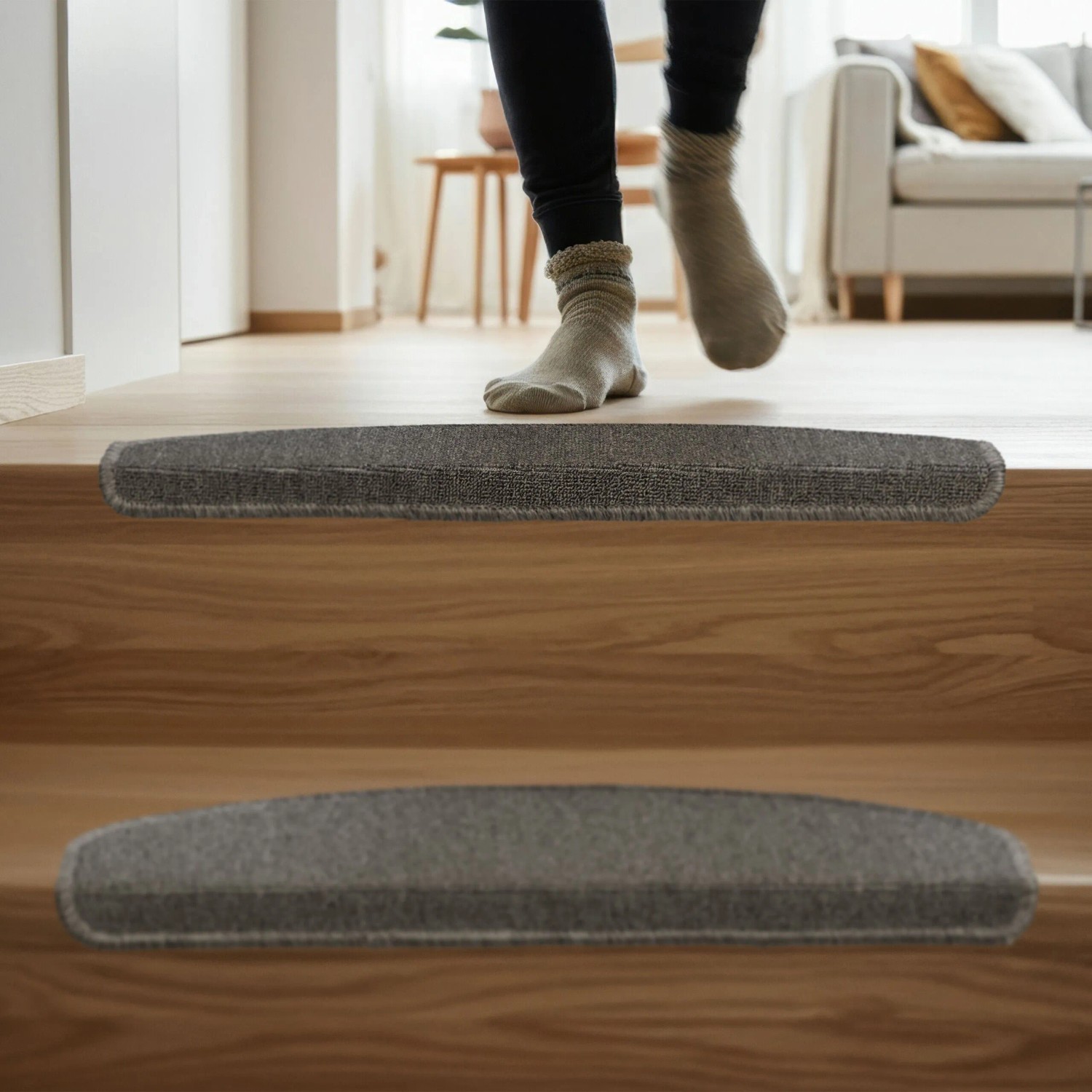 Relaxdays Treppenmatten 15er Set Kunststoff Grau Selbstklebend Rutschhemmend 4 cm x 65 cm x 24 cm_3