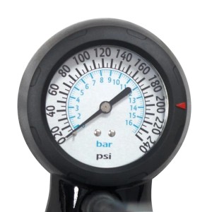 Detailaufnahme Manometer der Force Standpumpe Workshop, Anzeige bis 16.5 Bar.