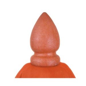 Terracotta-farbene Holzspitze des MCW Gastronomie Sonnenschirms. Detailansicht der Schirmkrone.