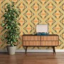 Retro Tapete mit geometrischem Muster in Grün, Gelb, Orange und Braun. Dekorative Wandgestaltung.