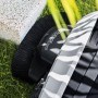 Ecovacs Mähroboter Goat O1200: Detailaufnahme des TruEdge Trimmers auf Rasen.