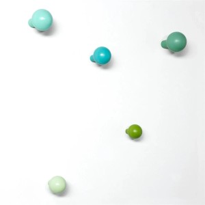 Terra Home Wandhaken Birnenform, 5er Set in Grün- und Blautönen.