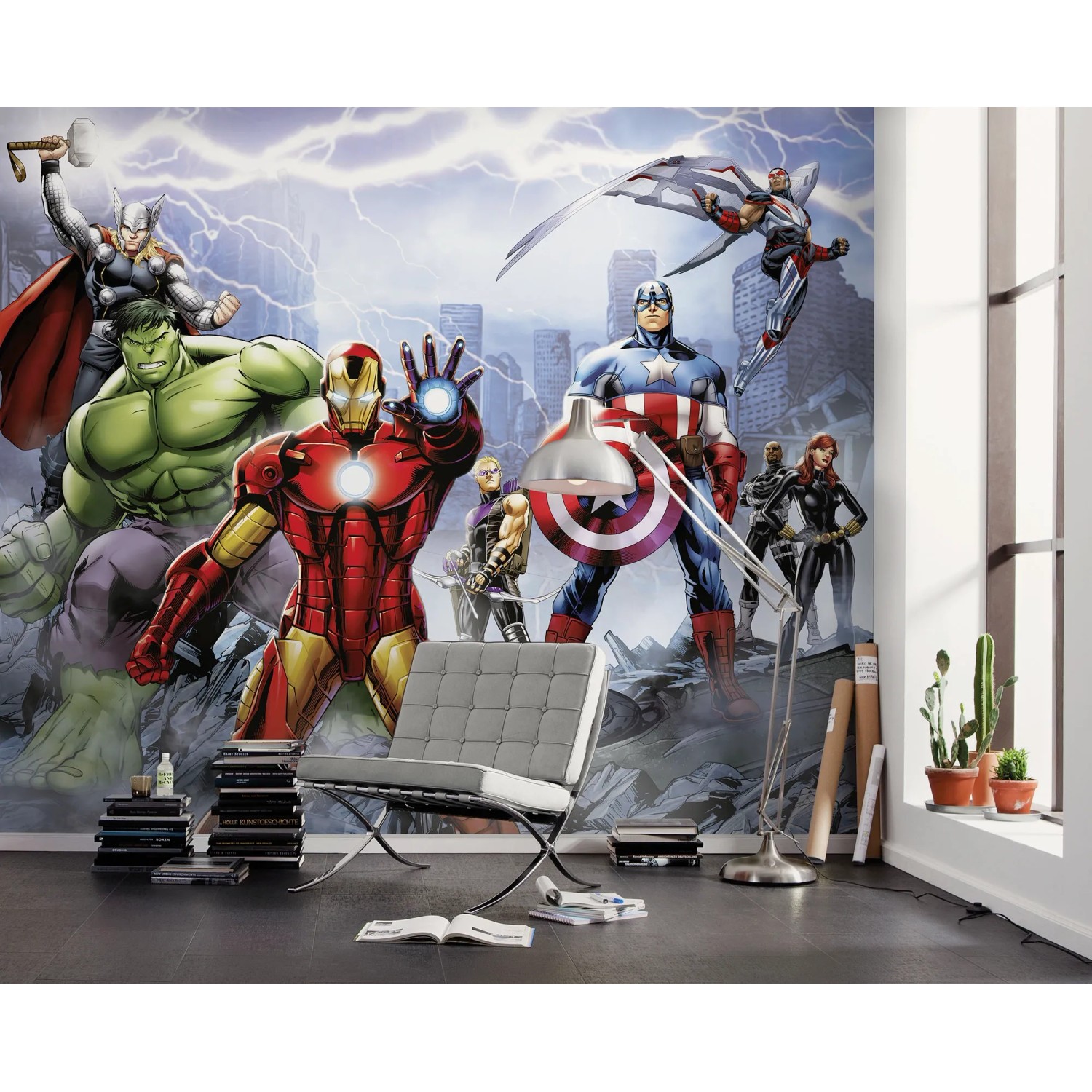 Bunte Komar Vlies Fototapete mit Marvel Avengers Motiven im Kinderzimmer.