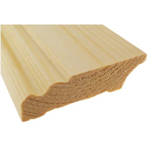 Sockelleiste Kiefer, 96x19x2400 mm, aus massivem Holz für harmonischen Wandabschluss.