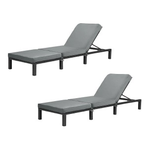 2er Set Svita Peach Gartenliegen aus Polyrattan mit grauen Polstern, klappbar.